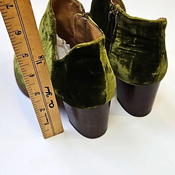 Patricia Nash Velvet boots 6 - Picture 3 of 6